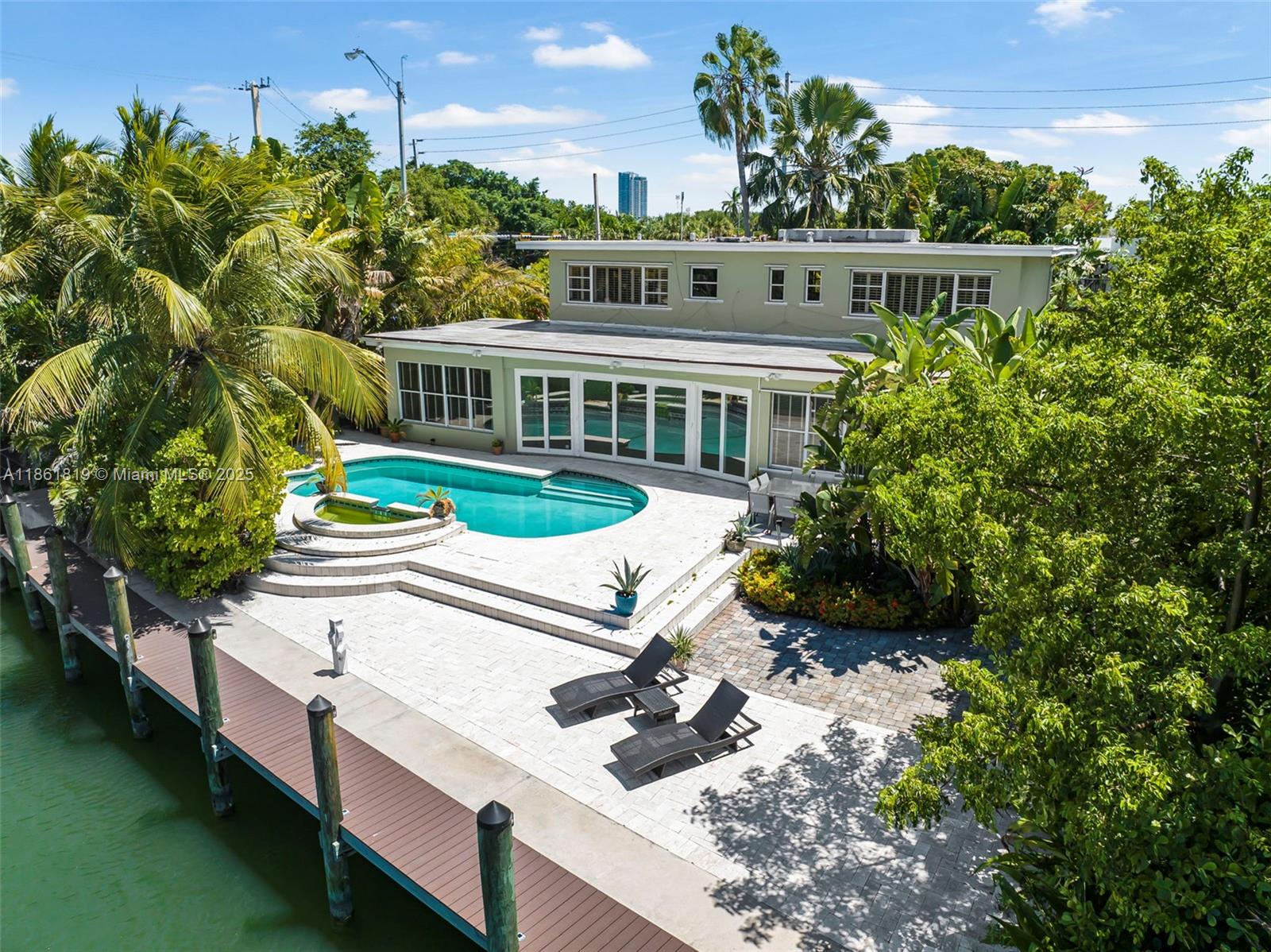 3180 N Bay Rd