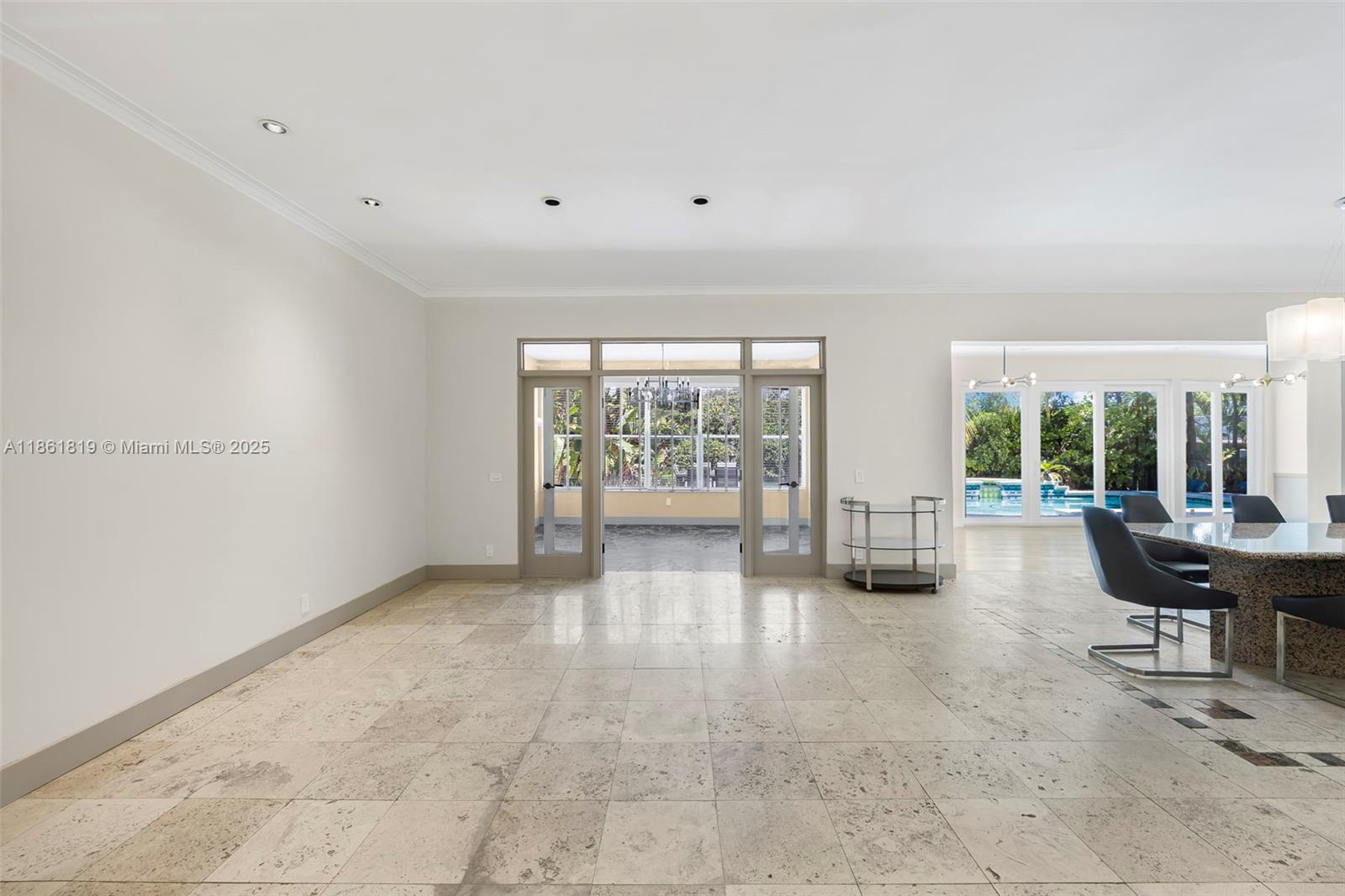 3180 N Bay Rd Miami Beach, FL 33140 3180 N Bay Rd Miami Beach, FL 33140