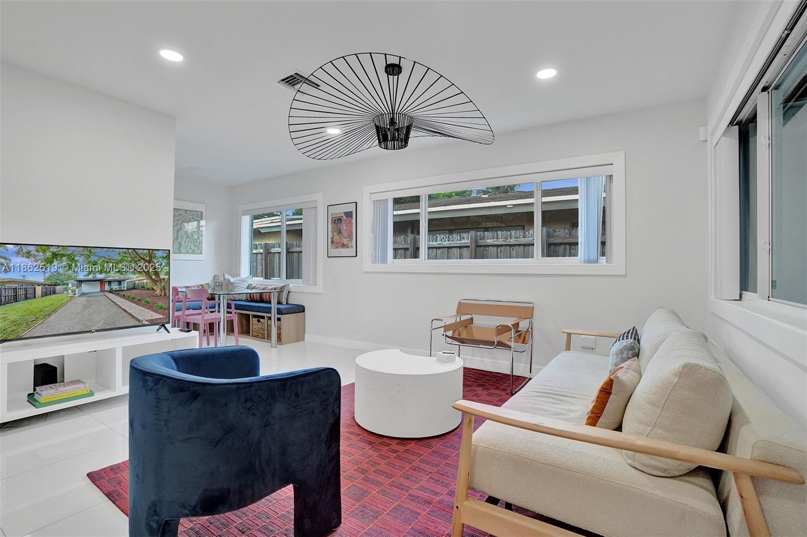 1605 NW 7th Ter Fort Lauderdale, FL 33311