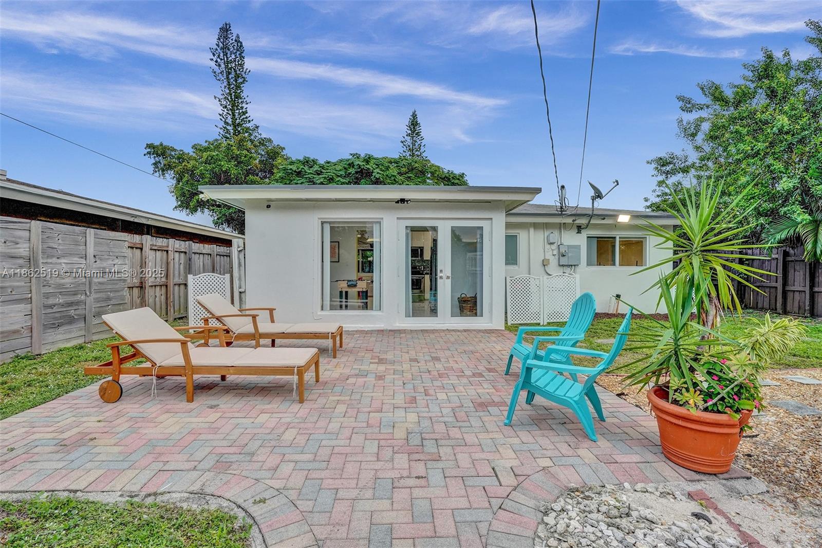 1605 NW 7th Ter Fort Lauderdale, FL 33311