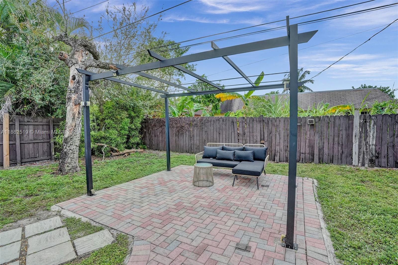 1605 NW 7th Ter Fort Lauderdale, FL 33311