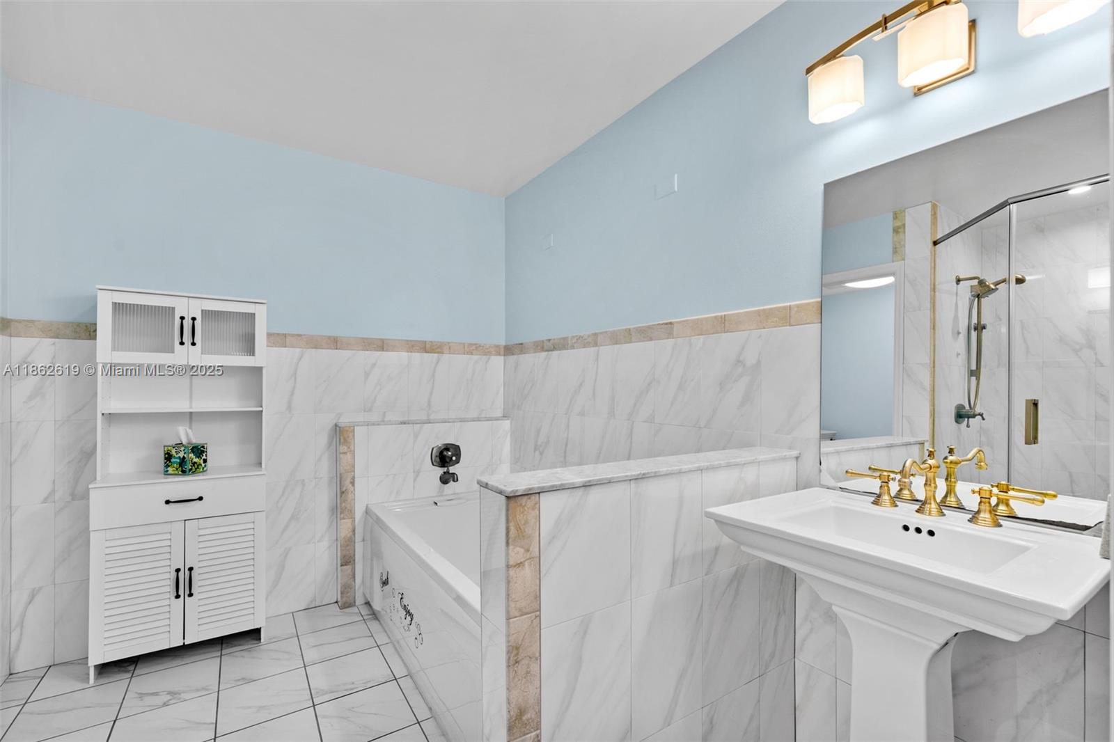 311 N Surf Rd #311 Hollywood, FL 33019