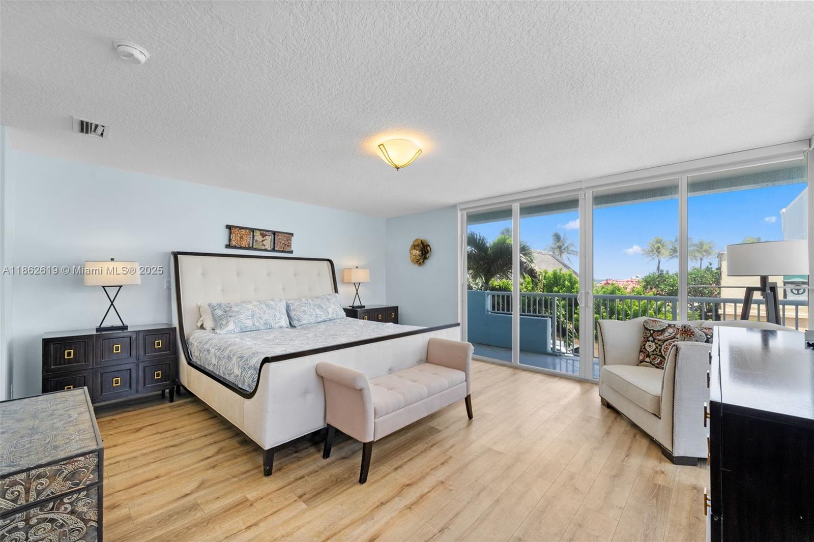 311 N Surf Rd #311 Hollywood, FL 33019