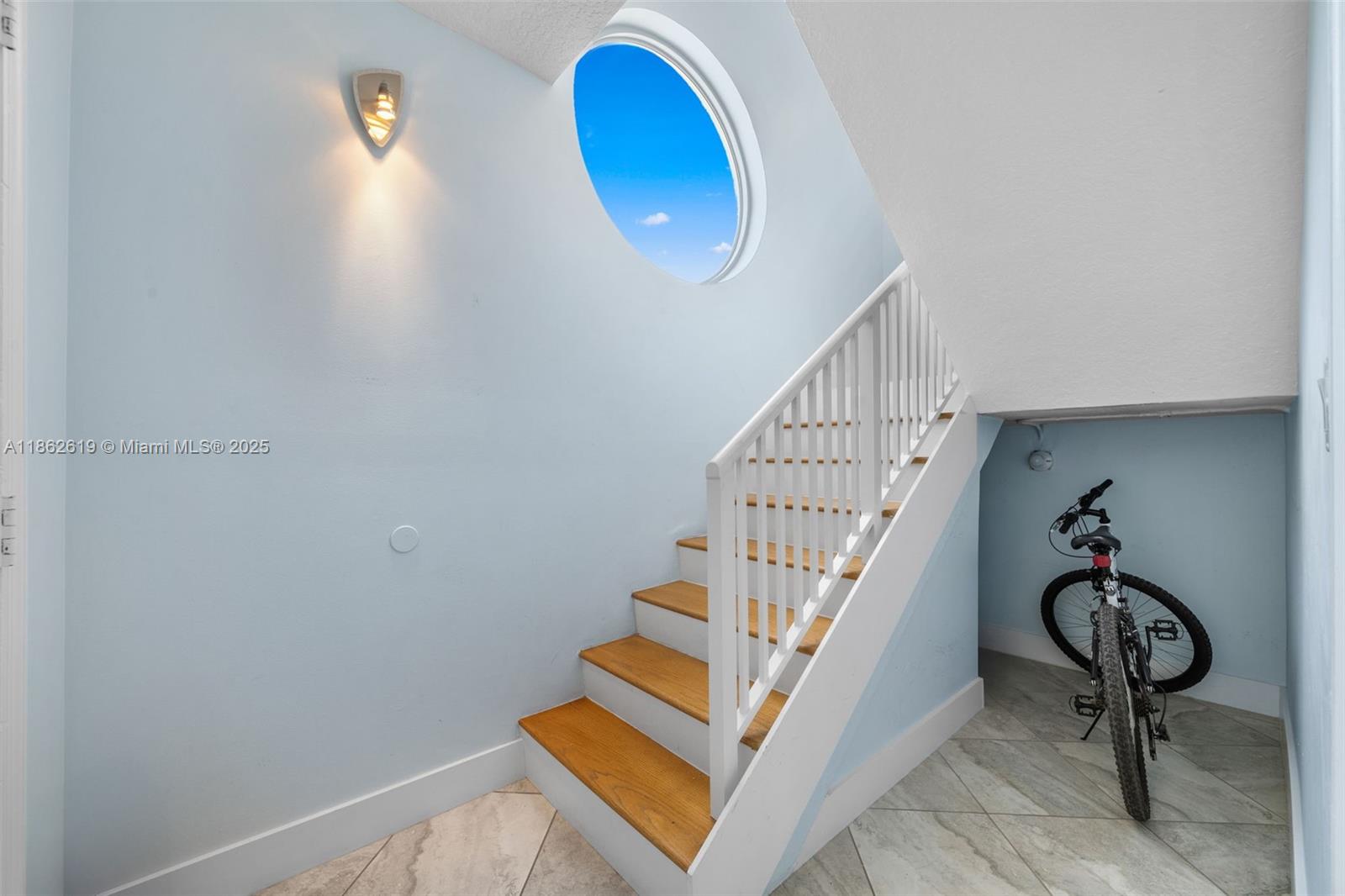 311 N Surf Rd #311 Hollywood, FL 33019