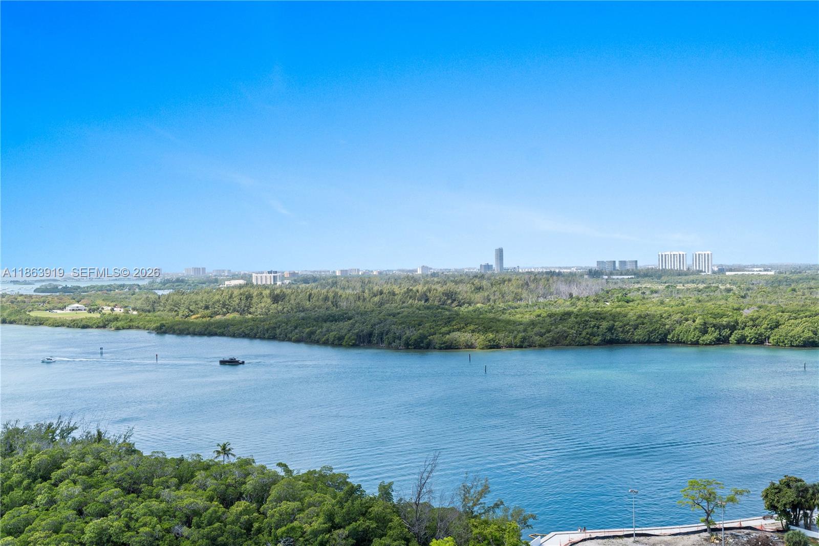 image Arlen House East28