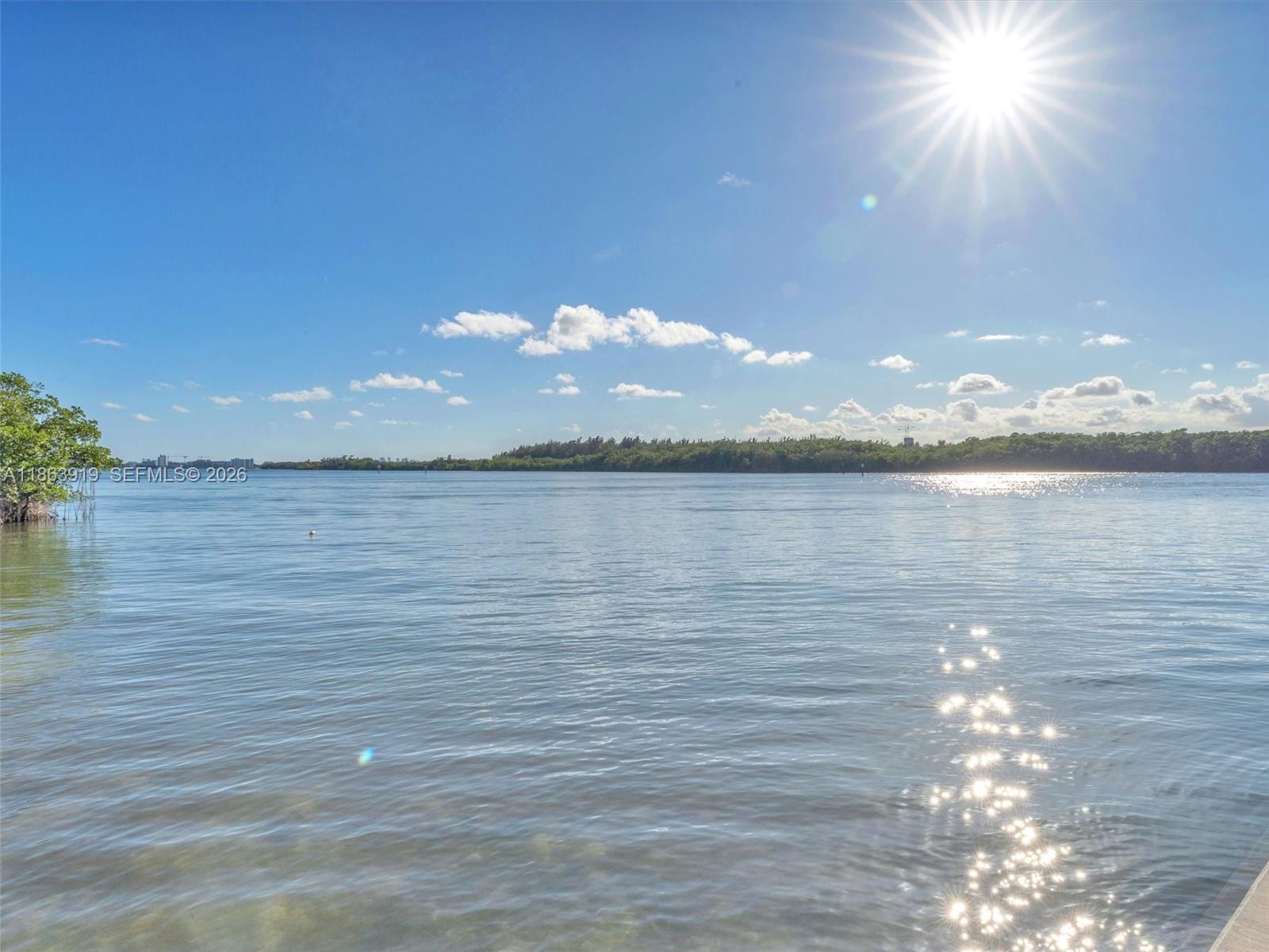 image Arlen House East32