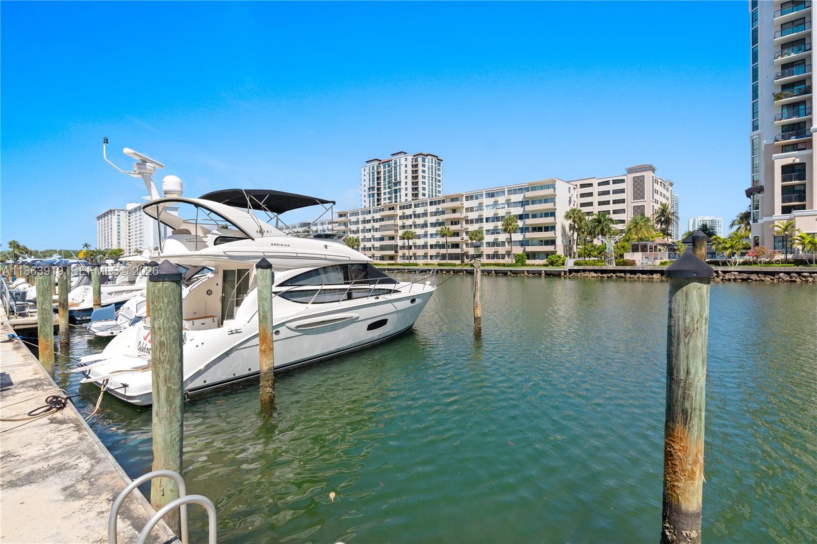 image Arlen House East36