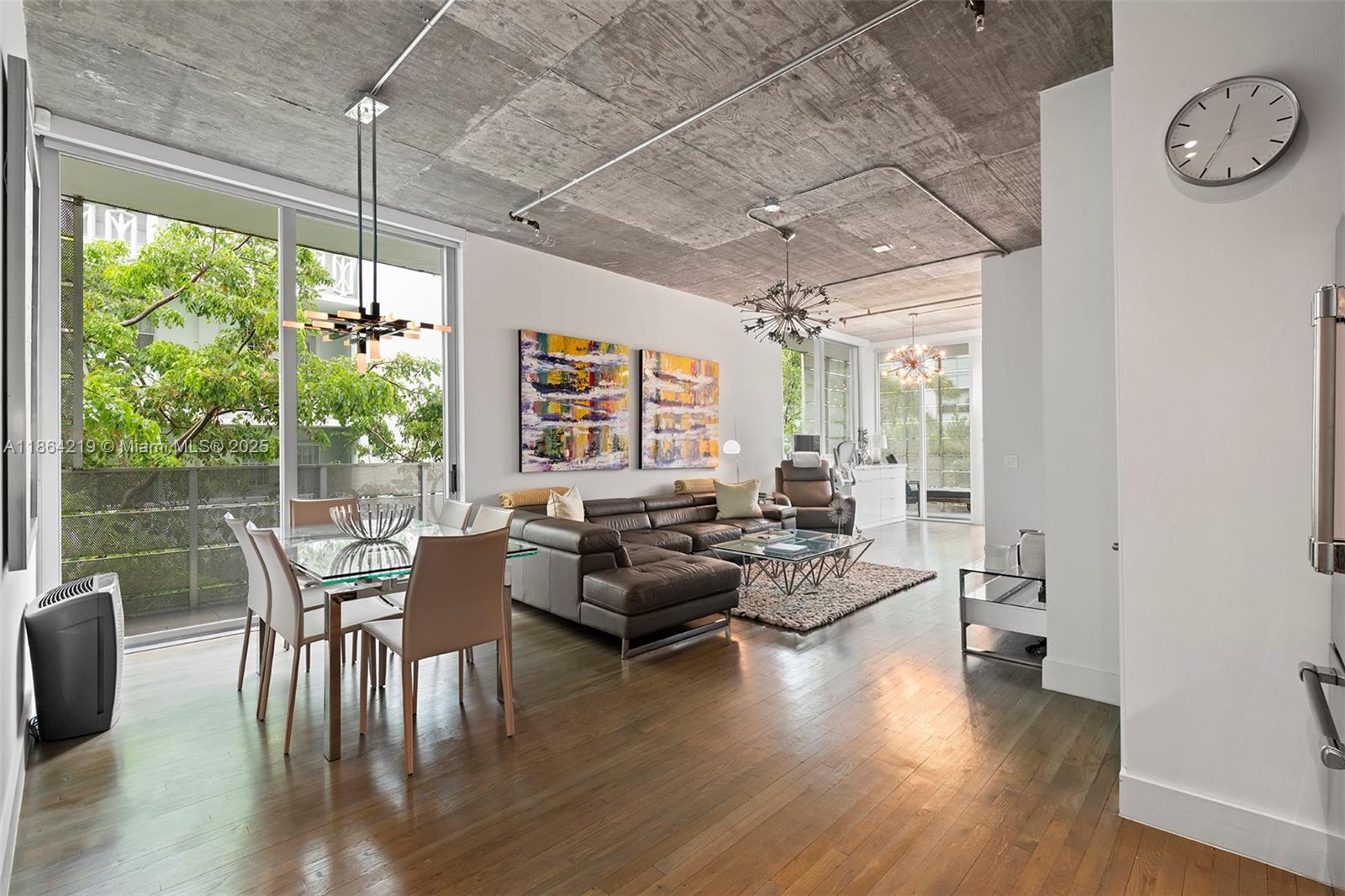 image The Montcllair Condo10