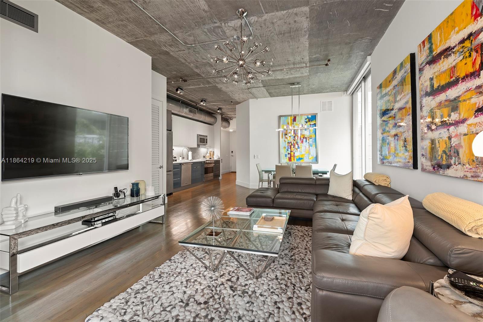 image The Montcllair Condo14