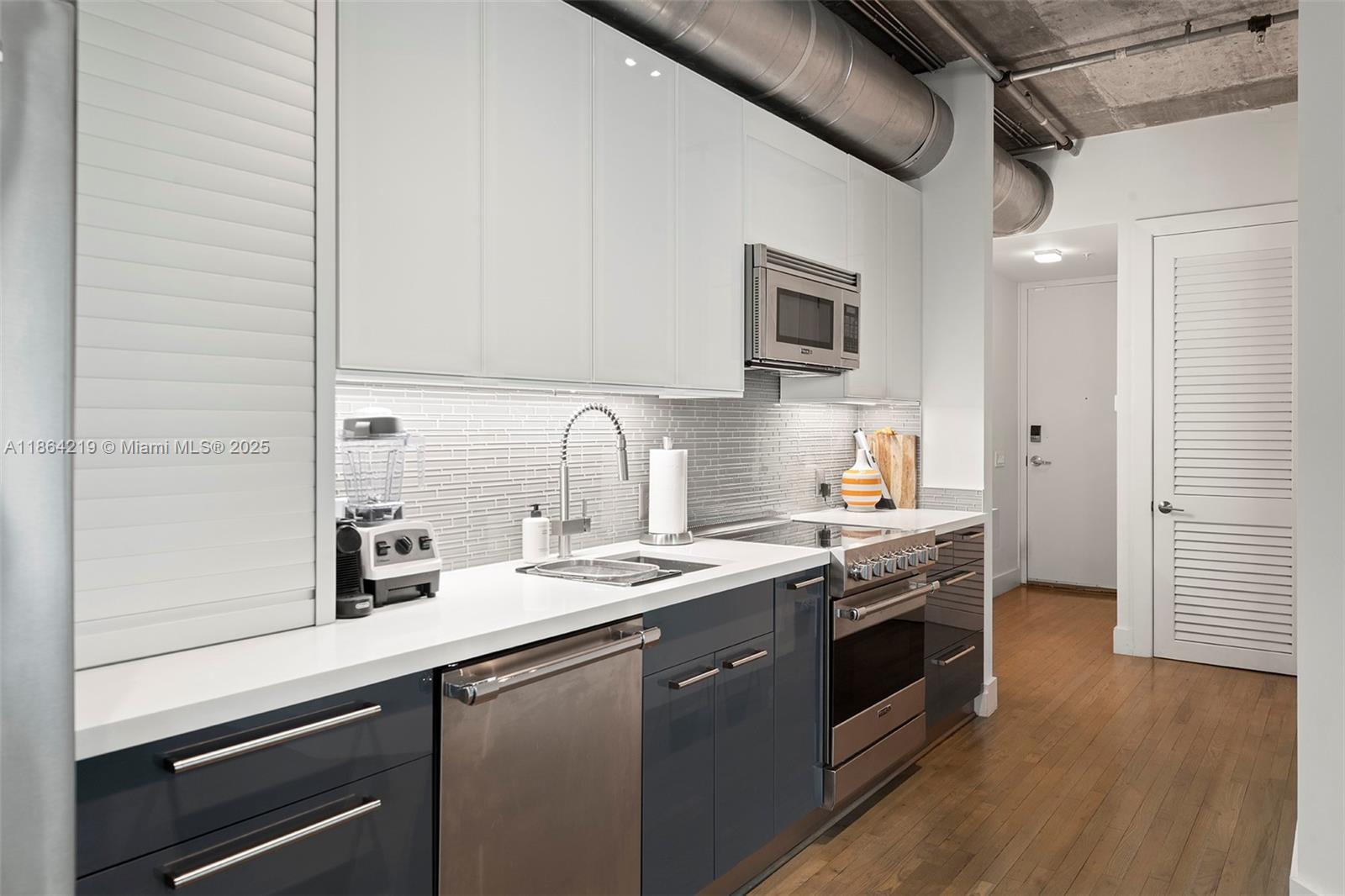 image The Montcllair Condo6