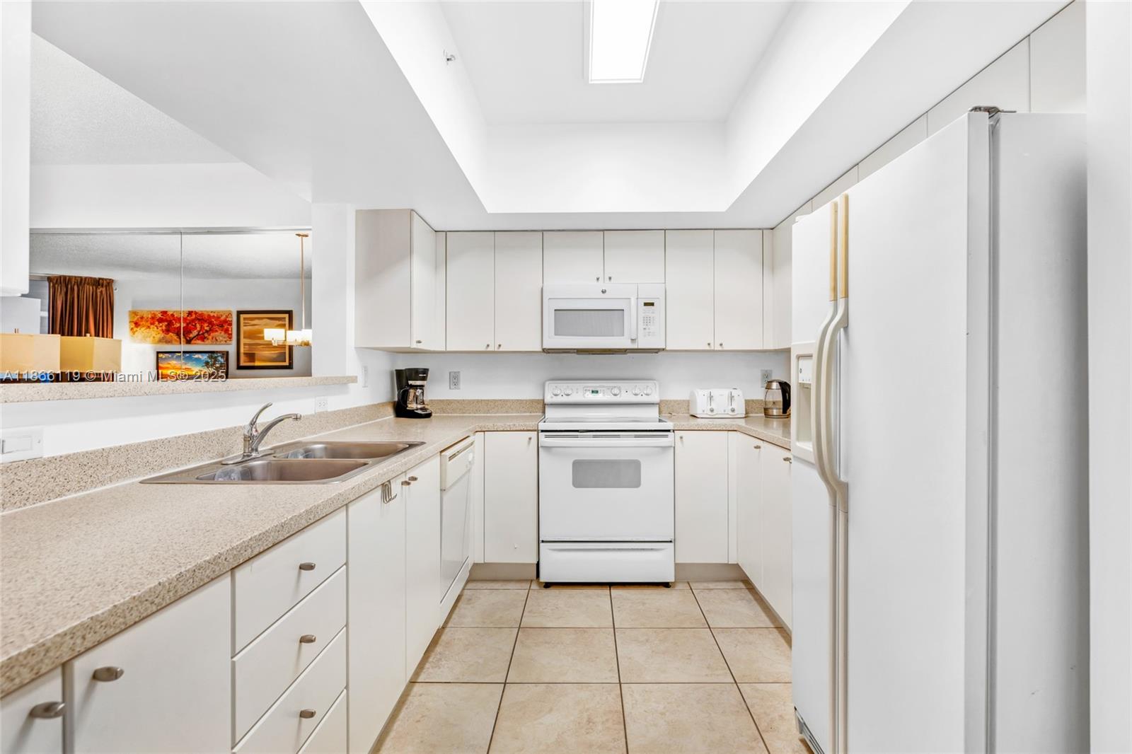 17375 Collins Ave #1005