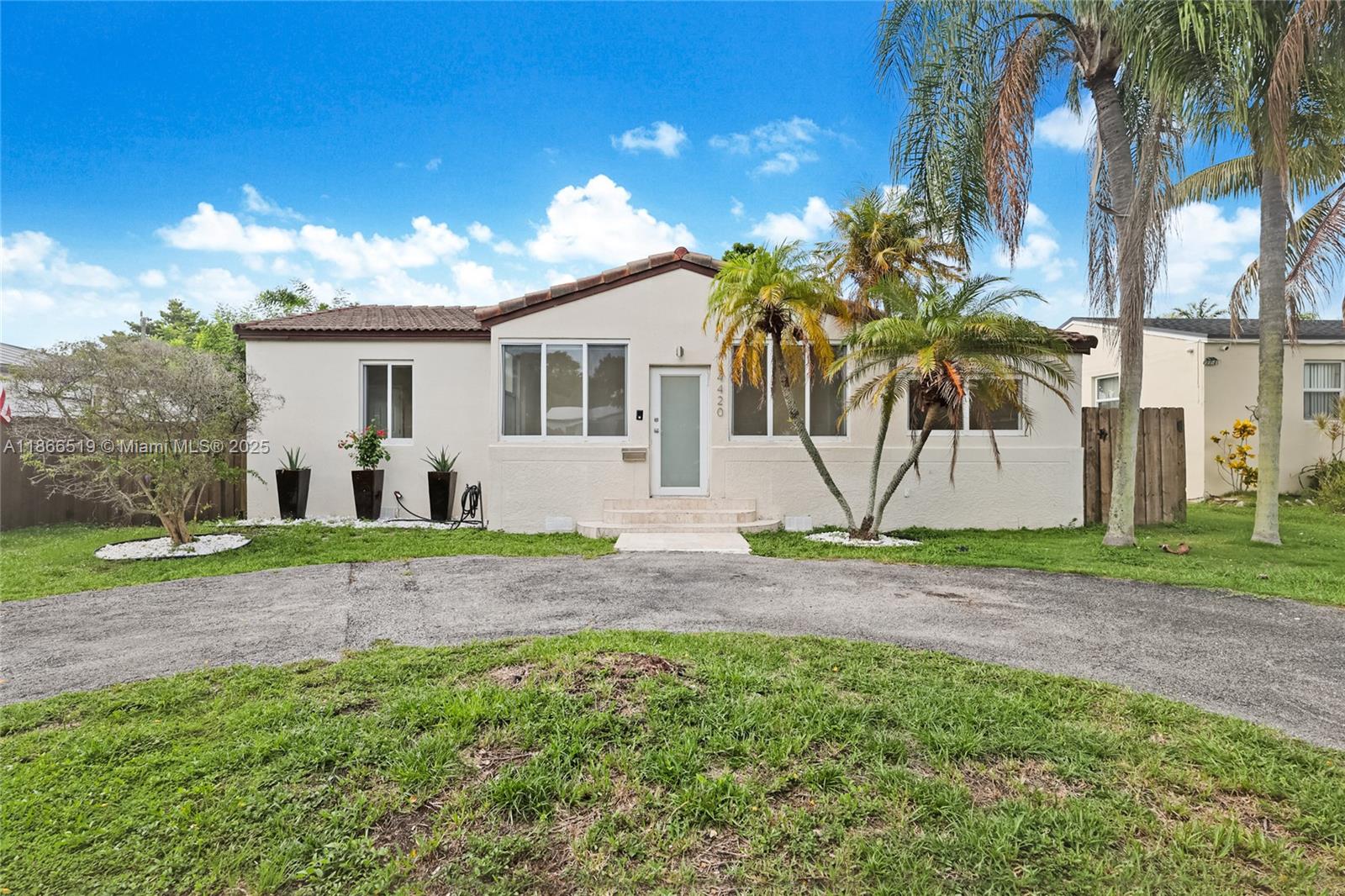 4420 SW 4th St
