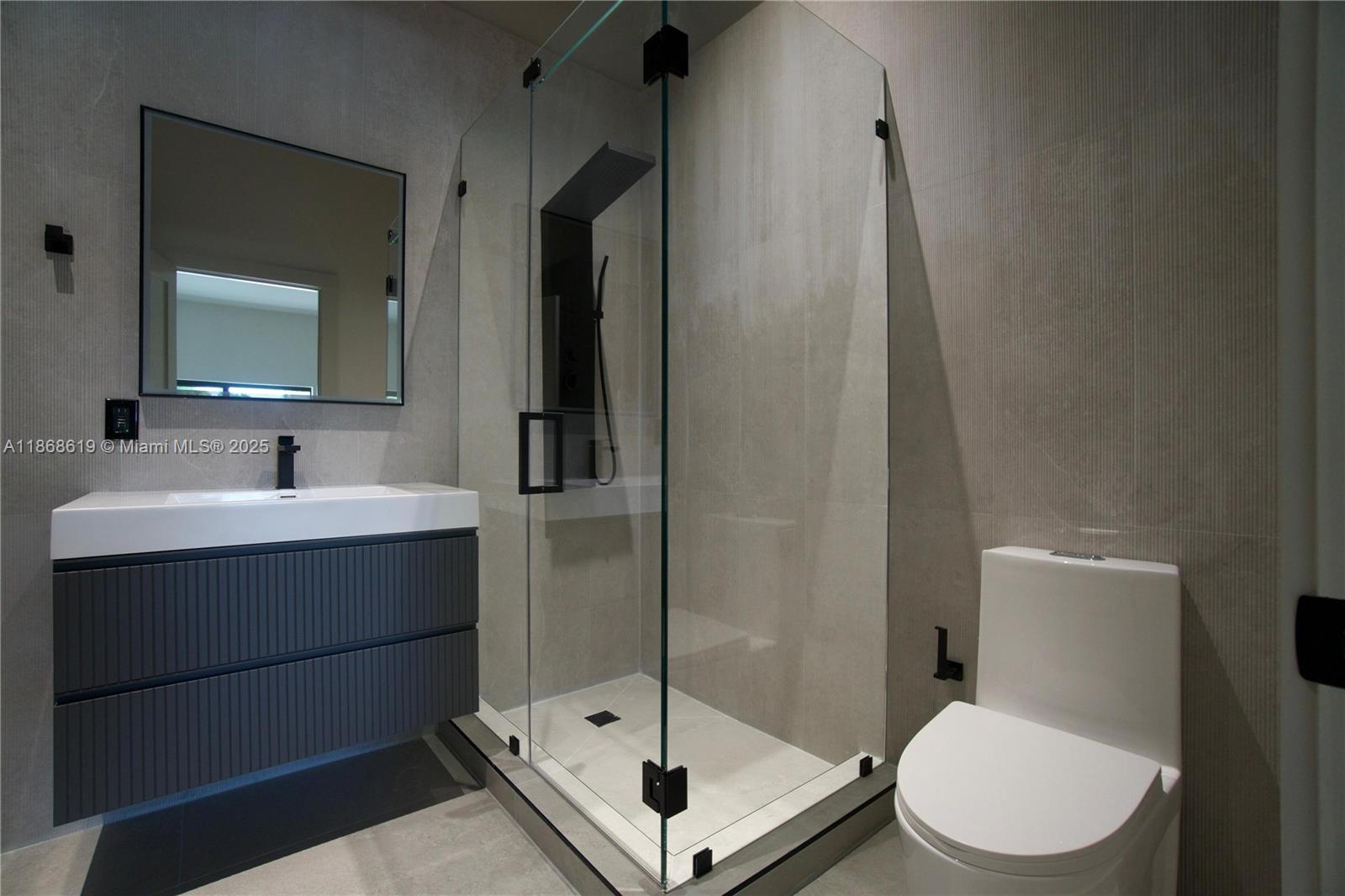 2155 SW 25th Ter Miami, FL 33133