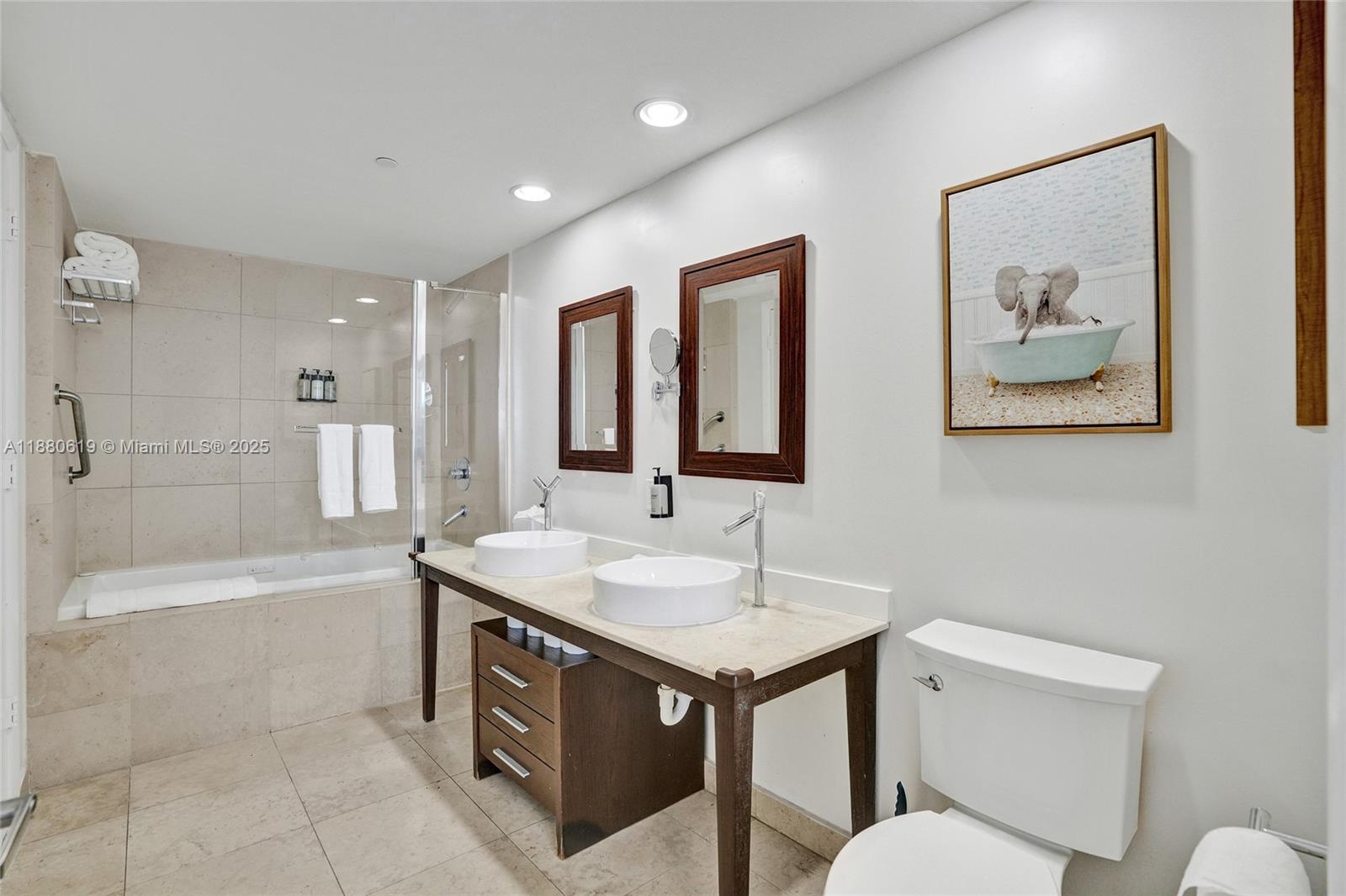 image Icon Brickell15
