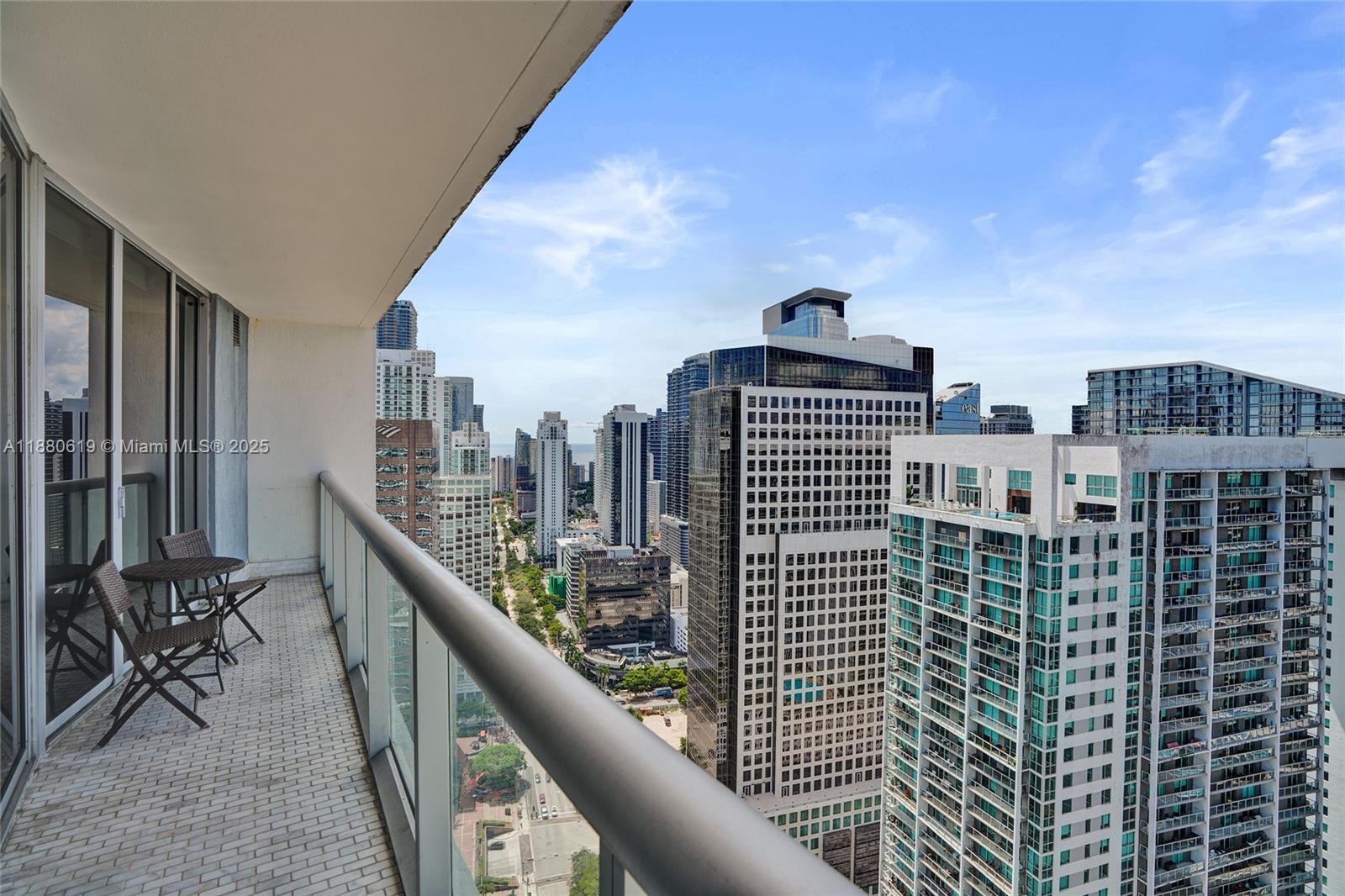 image Icon Brickell21