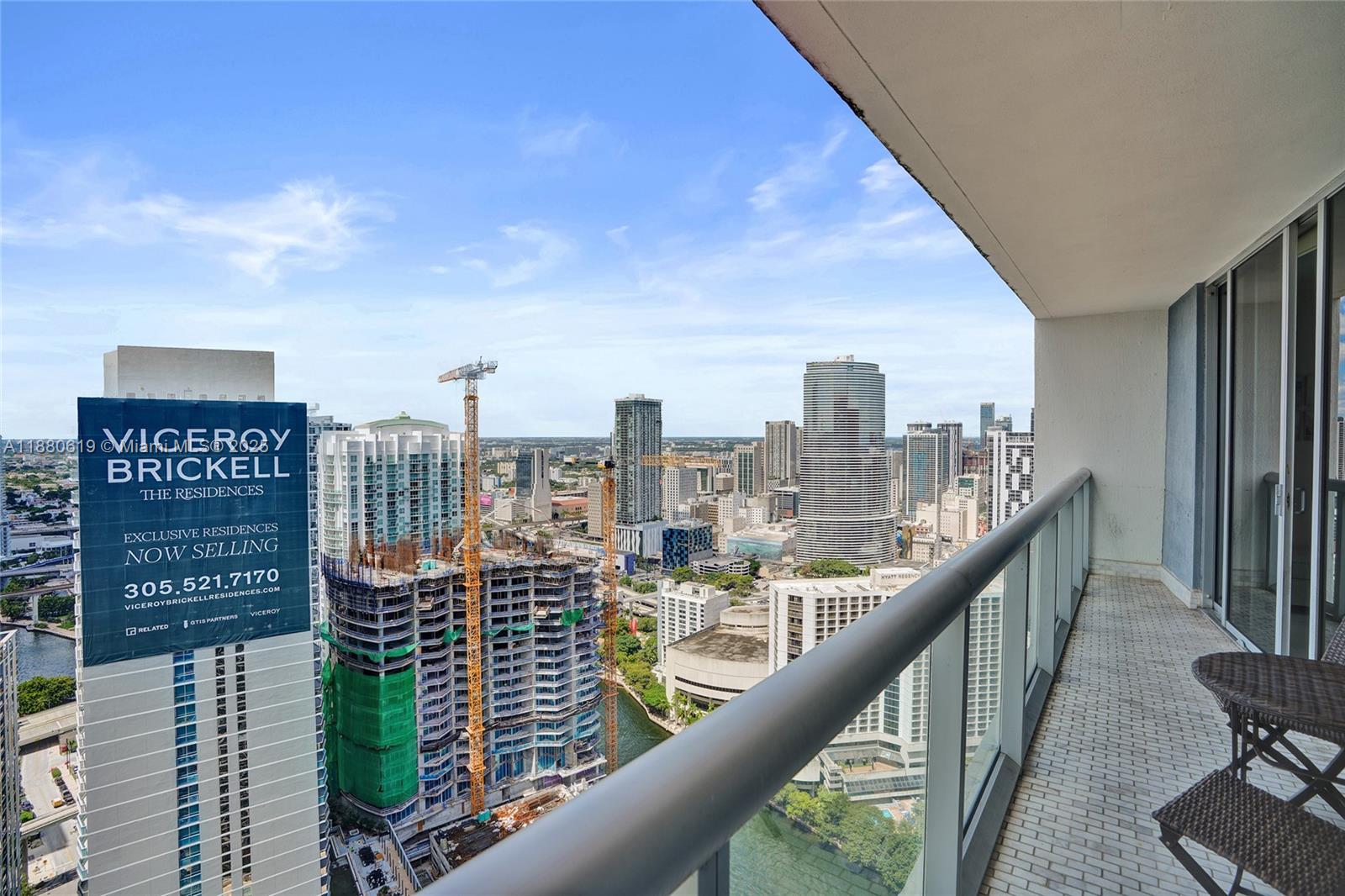 image Icon Brickell23
