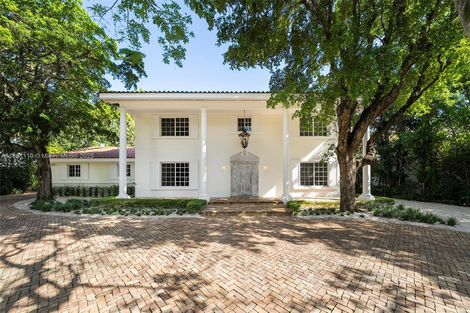 575 Bay Pt Rd Miami, FL 33137 575 Bay Pt Rd Miami, FL 33137