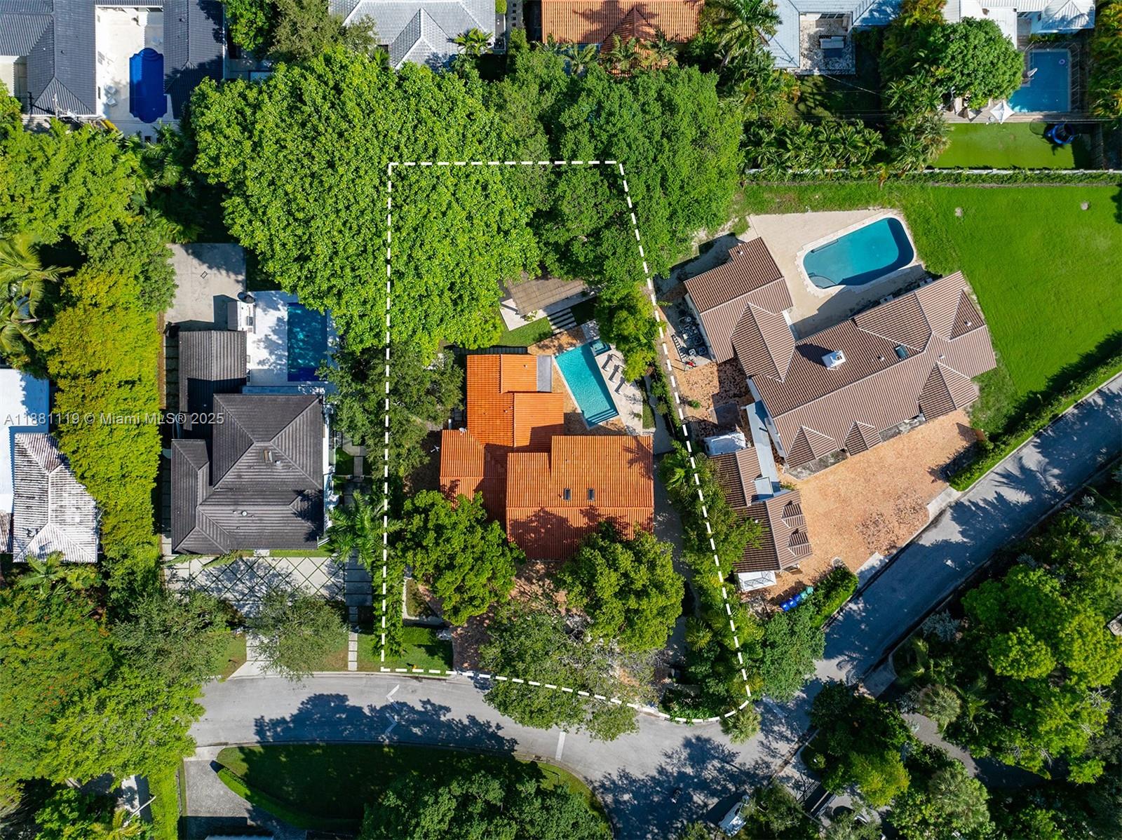 575 Bay Pt Rd Miami, FL 33137 575 Bay Pt Rd Miami, FL 33137