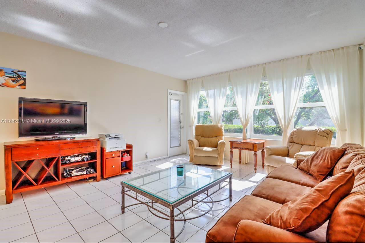 850 NE 12th Ave #210