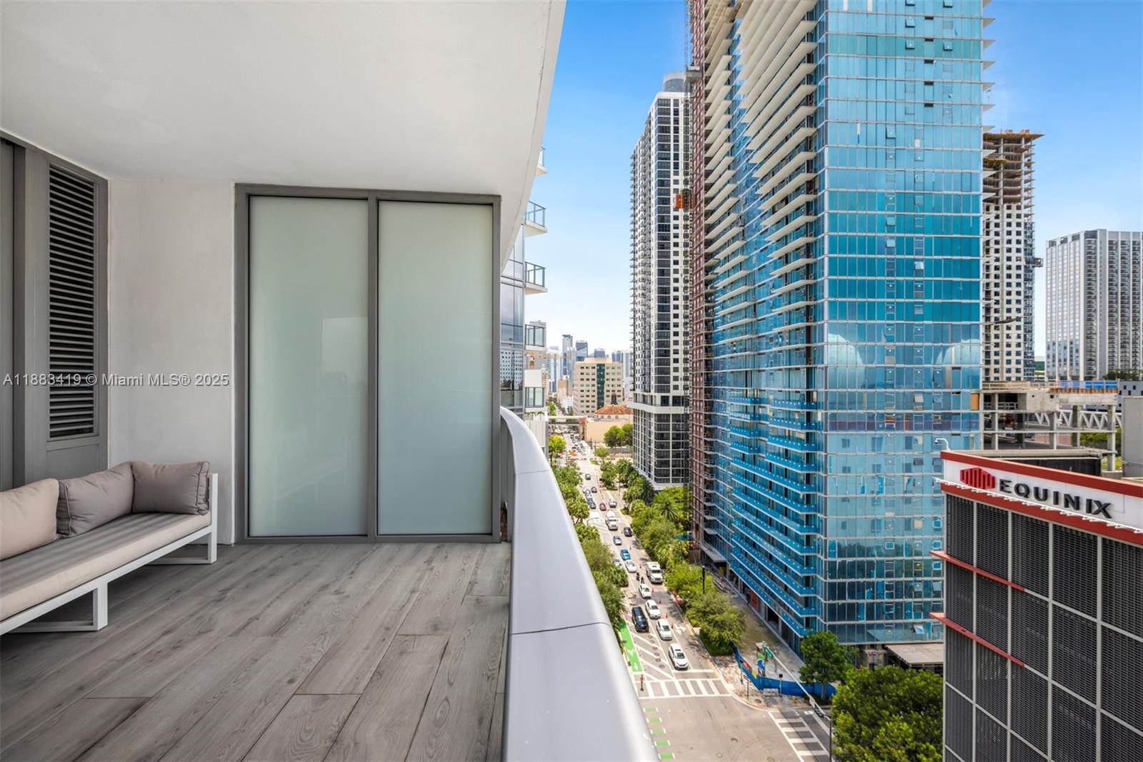 image Paramount Miami Worldcent34