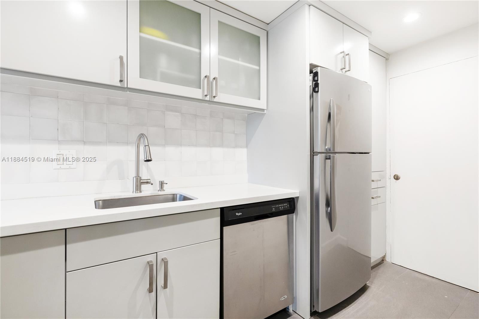 6884 N Kendall Dr #C401 Pinecrest, FL 33156