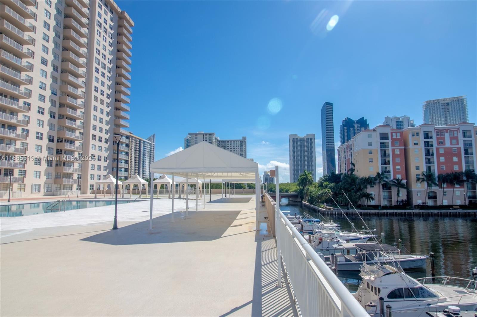 image Winston Towers46