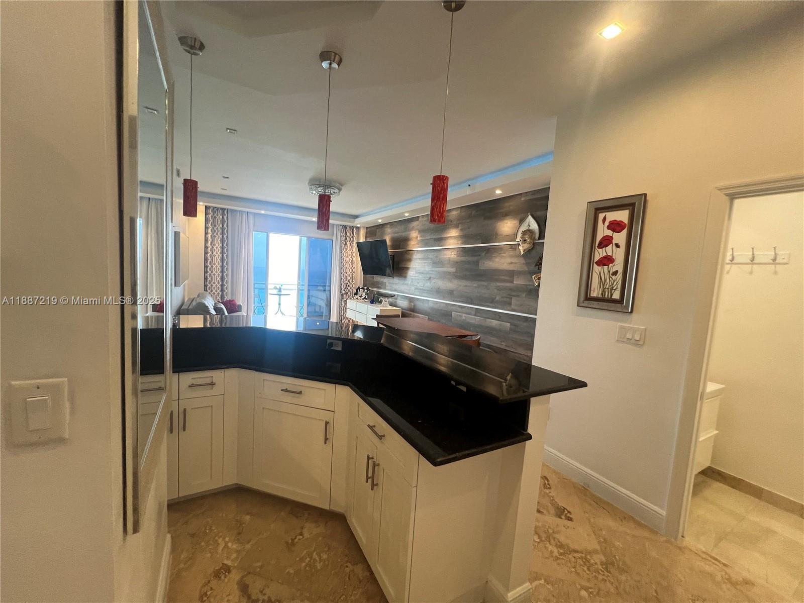 6917 Collins Ave #PH09 Miami Beach, FL 33141