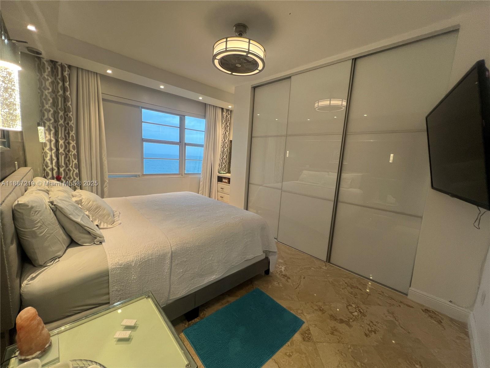 6917 Collins Ave #PH09 Miami Beach, FL 33141