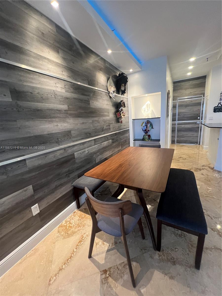 6917 Collins Ave #PH09 Miami Beach, FL 33141