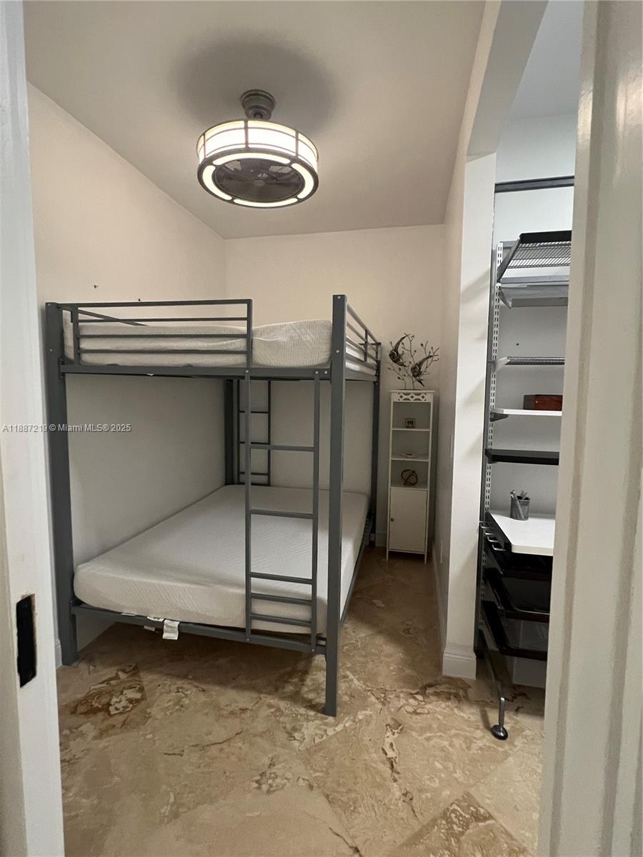 6917 Collins Ave #PH09 Miami Beach, FL 33141