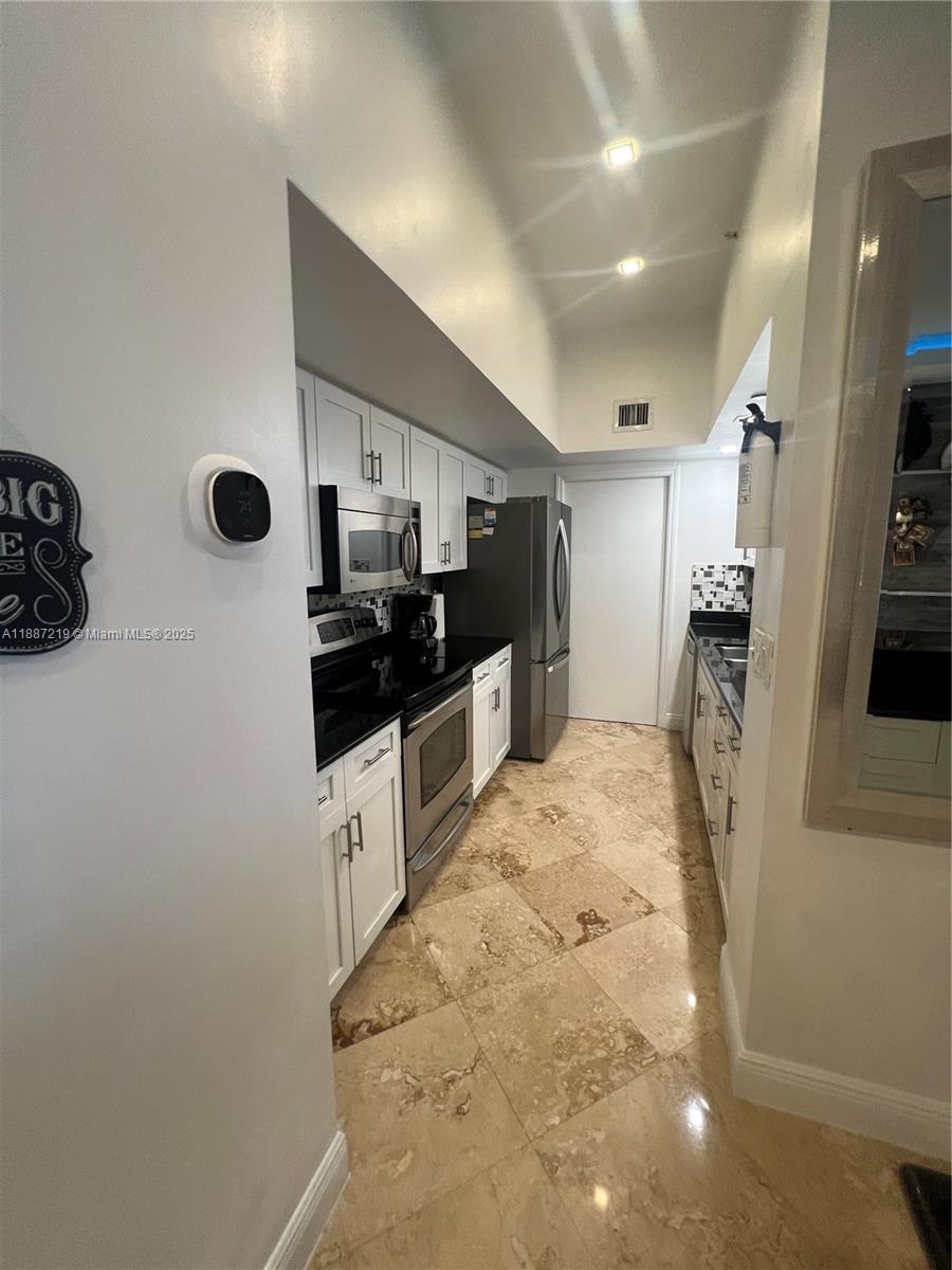 6917 Collins Ave #PH09 Miami Beach, FL 33141