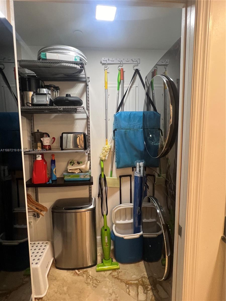 6917 Collins Ave #PH09 Miami Beach, FL 33141