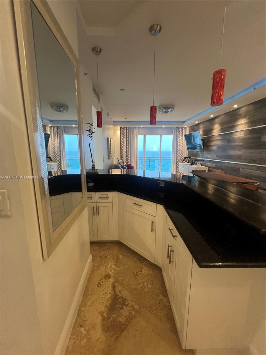 6917 Collins Ave #PH09 Miami Beach, FL 33141