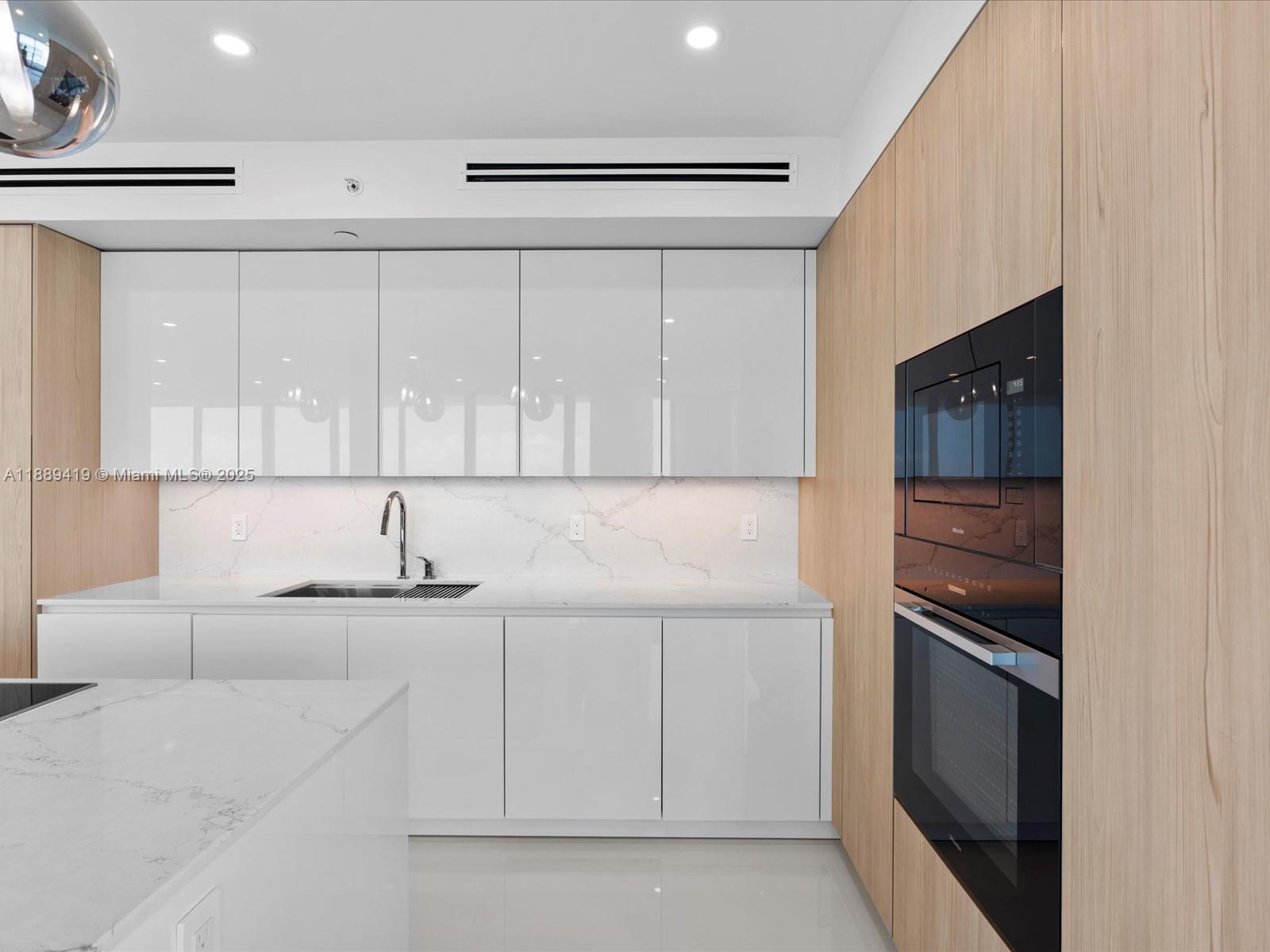 3101 S Ocean Dr #1608 Hollywood, FL 33019