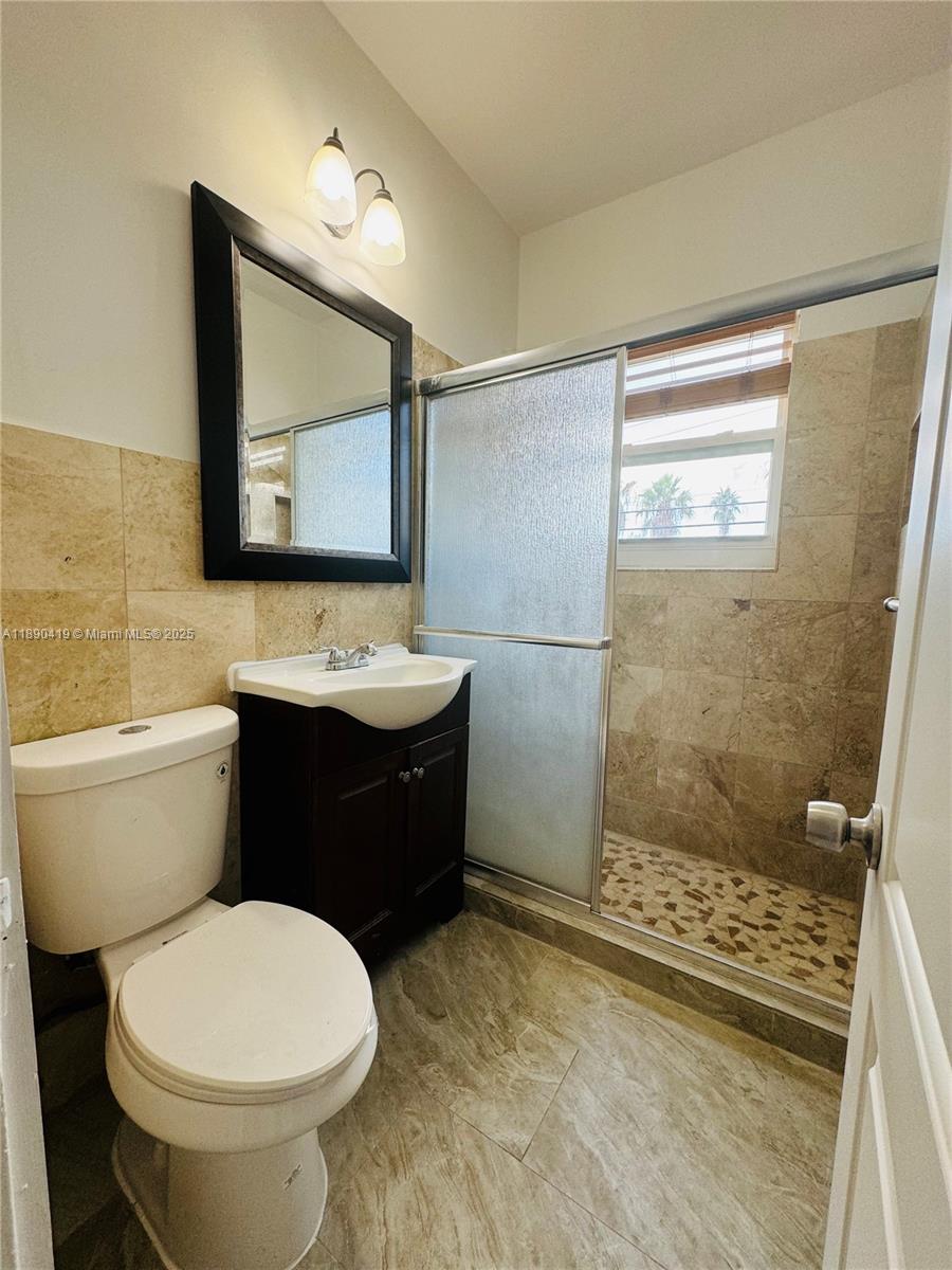 1905 Calais Dr #5 Miami Beach, FL 33141