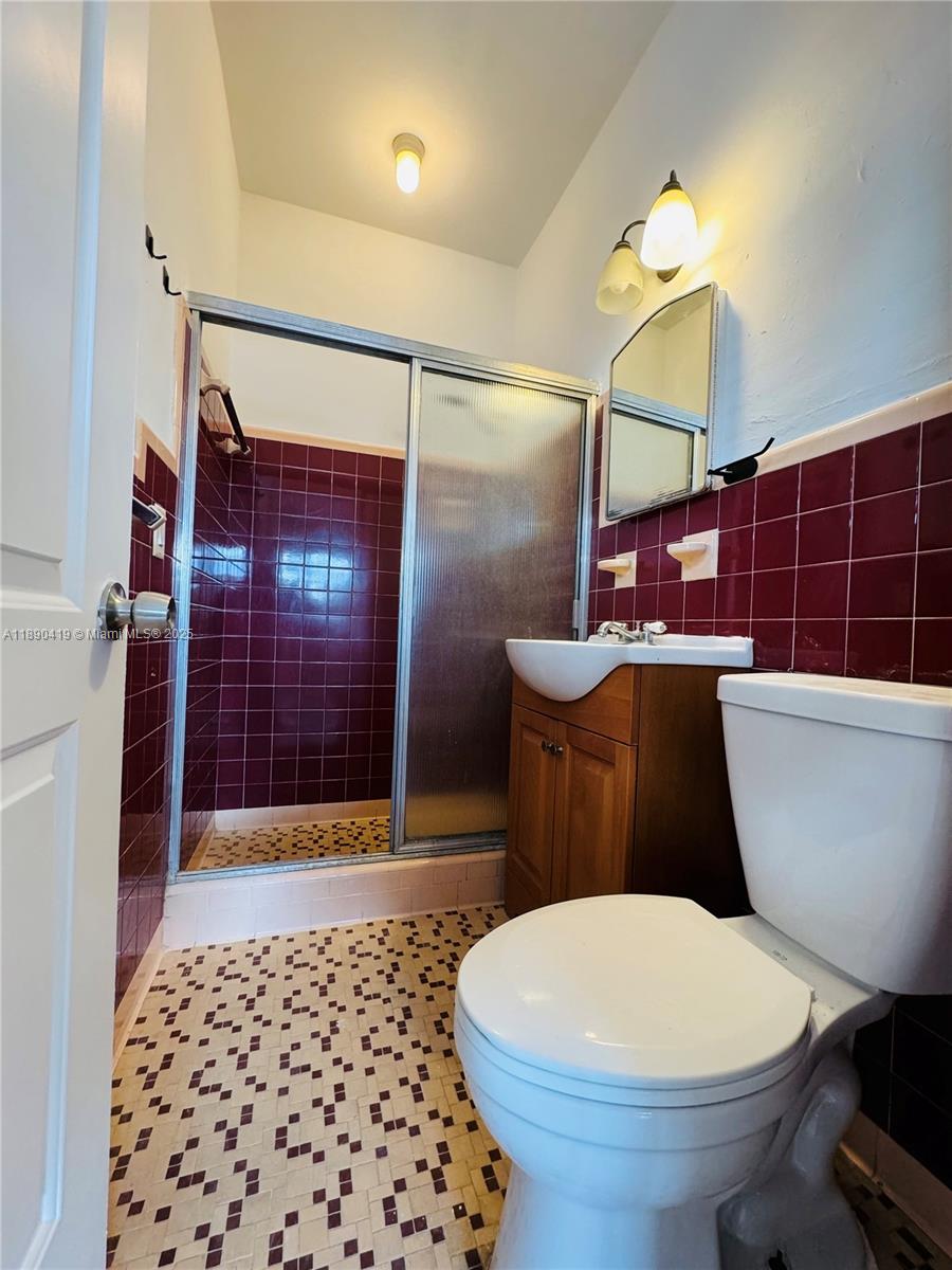 1905 Calais Dr #5 Miami Beach, FL 33141