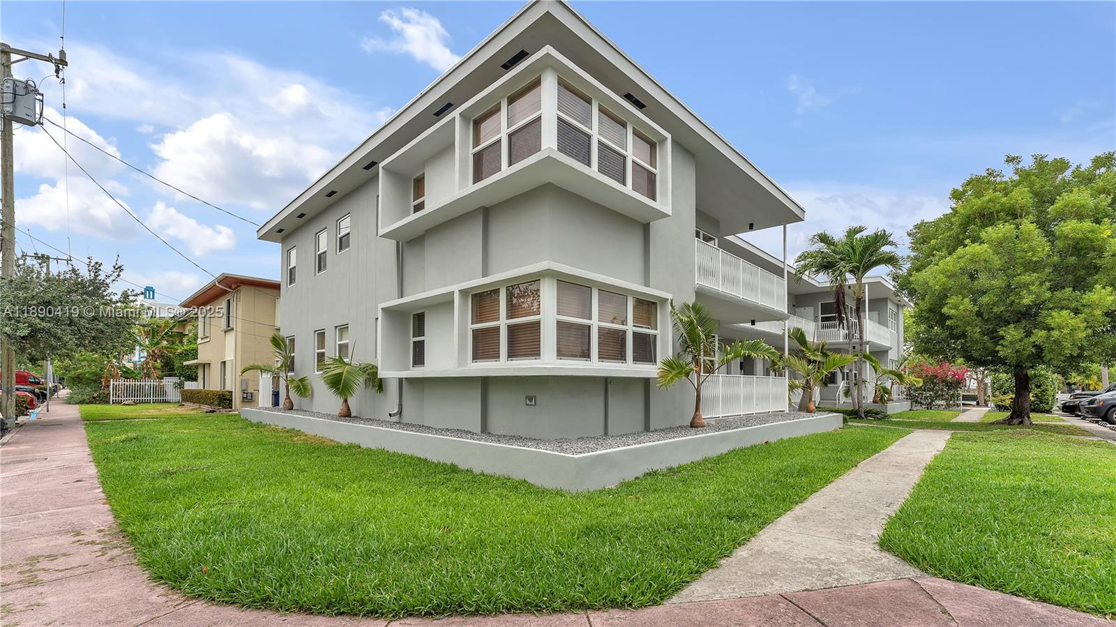 1905 Calais Dr #5 Miami Beach, FL 33141