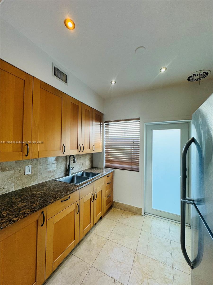 1905 Calais Dr #5 Miami Beach, FL 33141