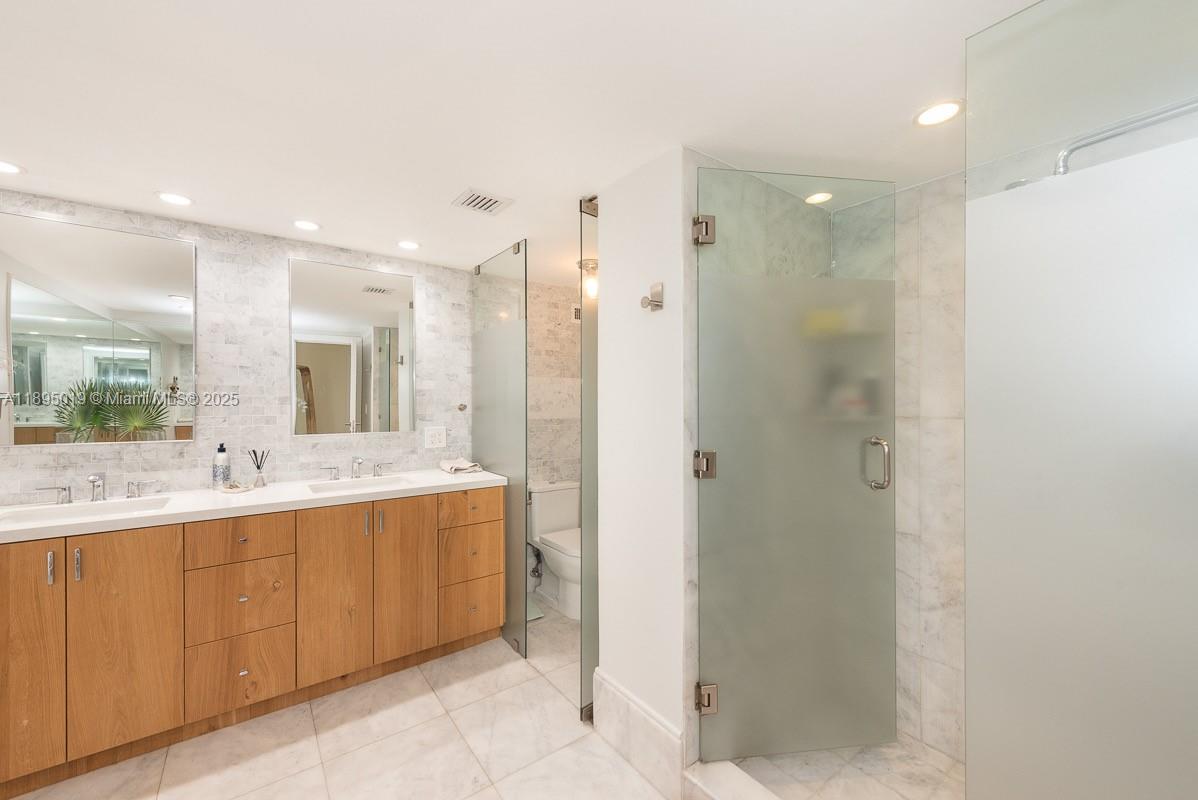image Towers Of Key Biscayne8