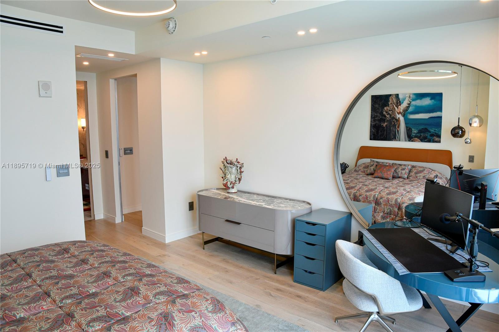 15701 Collins Ave #4403 Sunny Isles Beach, FL 33160