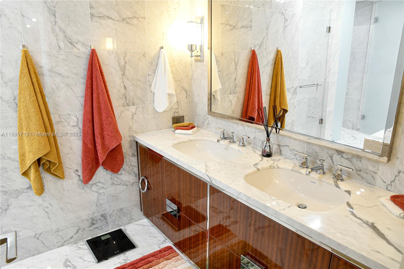 15701 Collins Ave #4403 Sunny Isles Beach, FL 33160