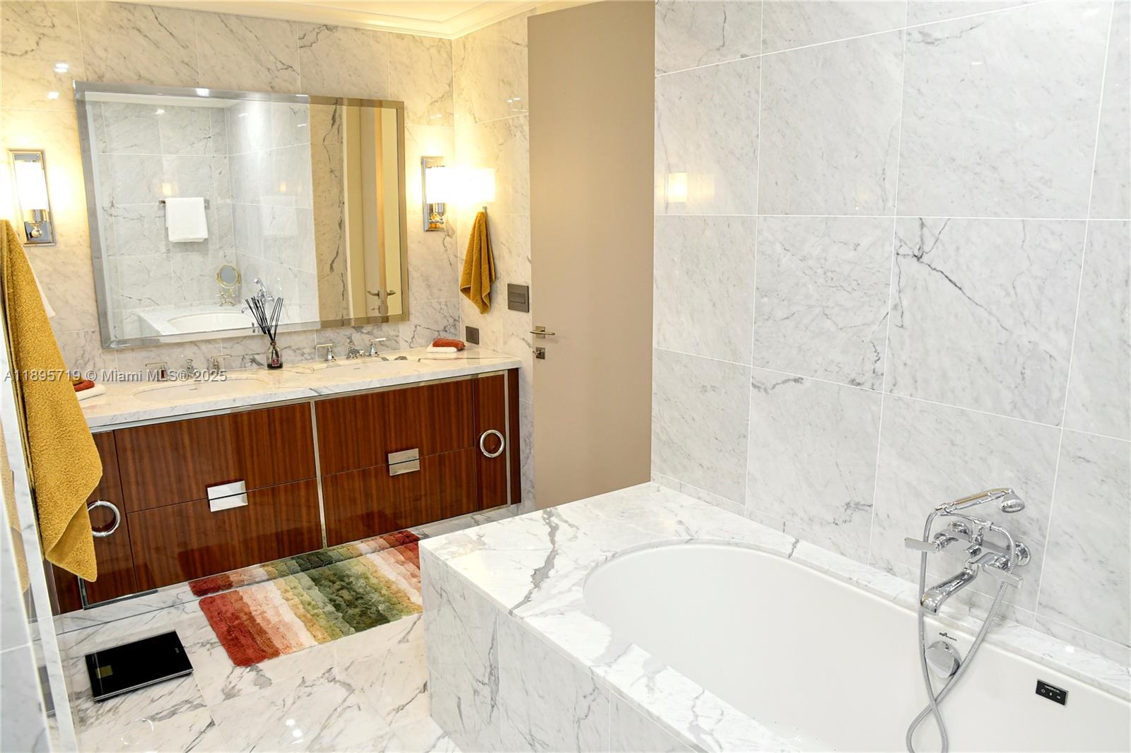 15701 Collins Ave #4403 Sunny Isles Beach, FL 33160