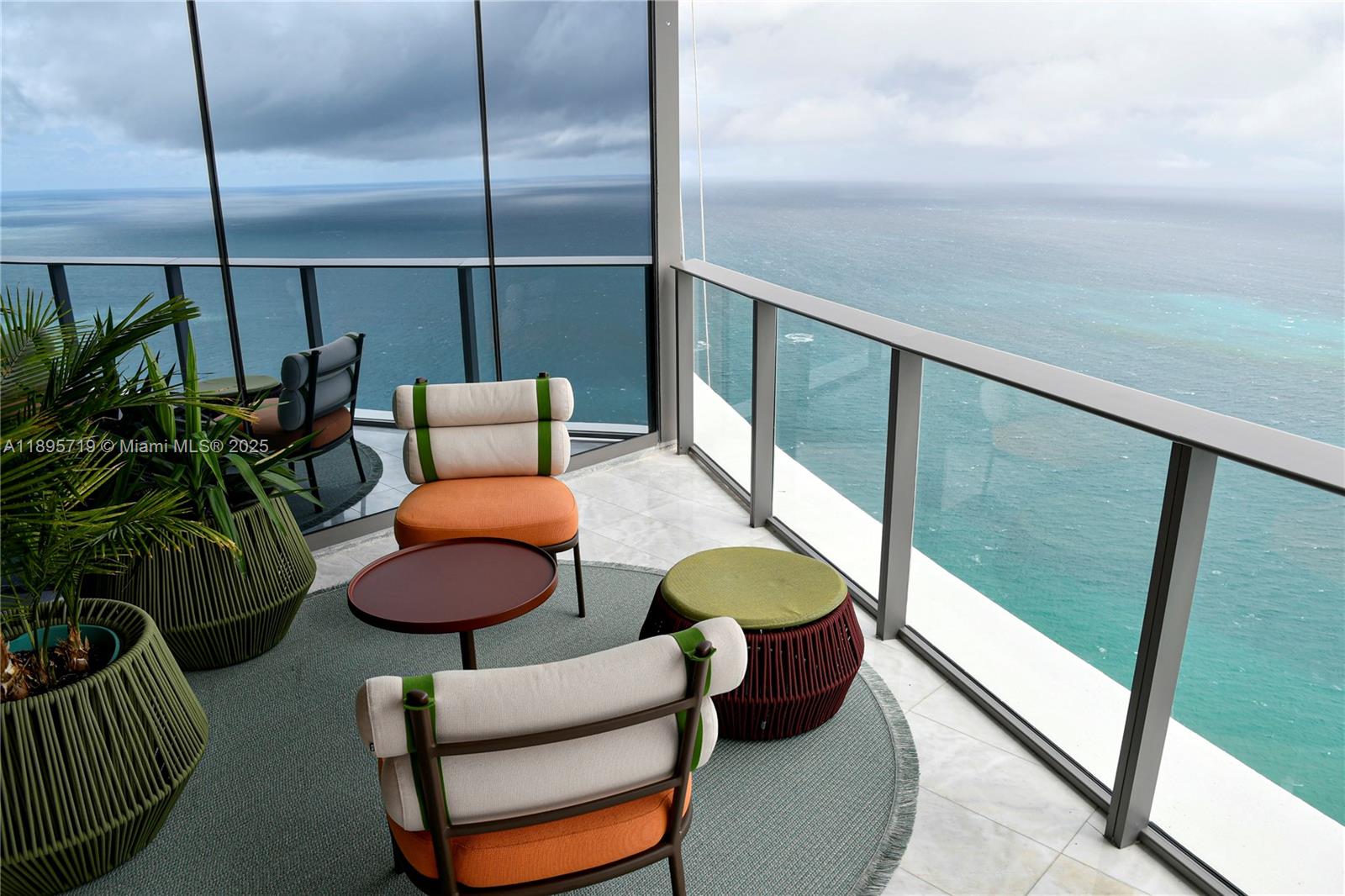 15701 Collins Ave #4403 Sunny Isles Beach, FL 33160