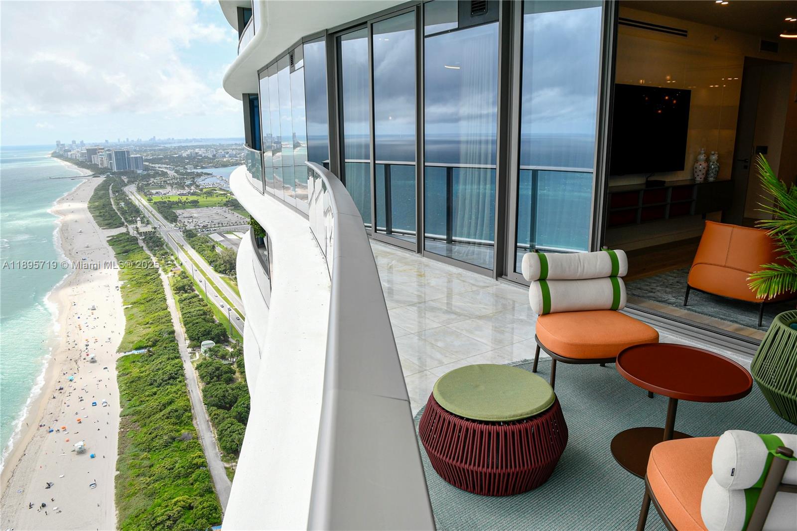 15701 Collins Ave #4403 Sunny Isles Beach, FL 33160