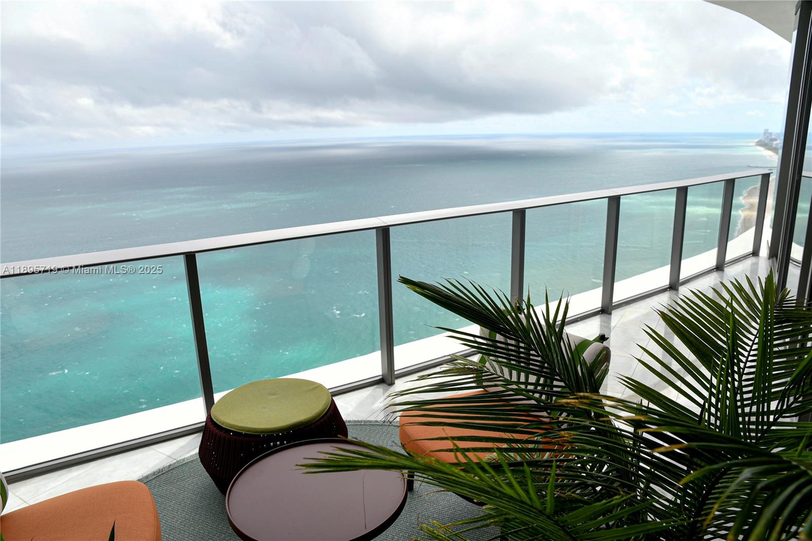 15701 Collins Ave #4403 Sunny Isles Beach, FL 33160