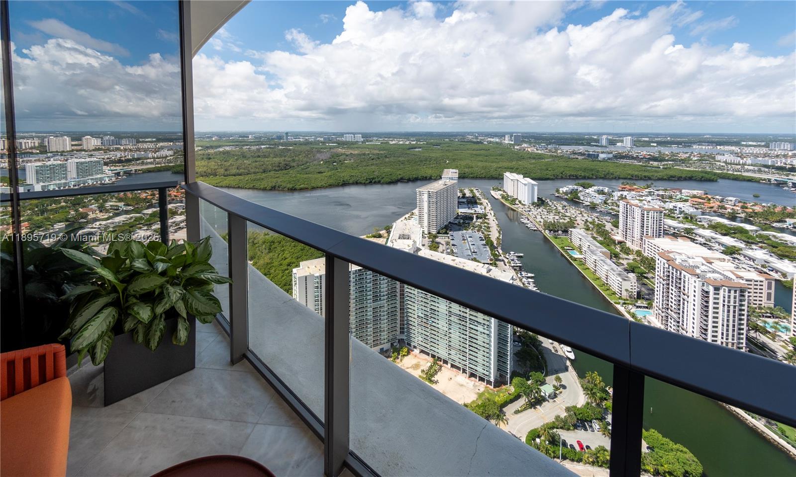 15701 Collins Ave #4403 Sunny Isles Beach, FL 33160