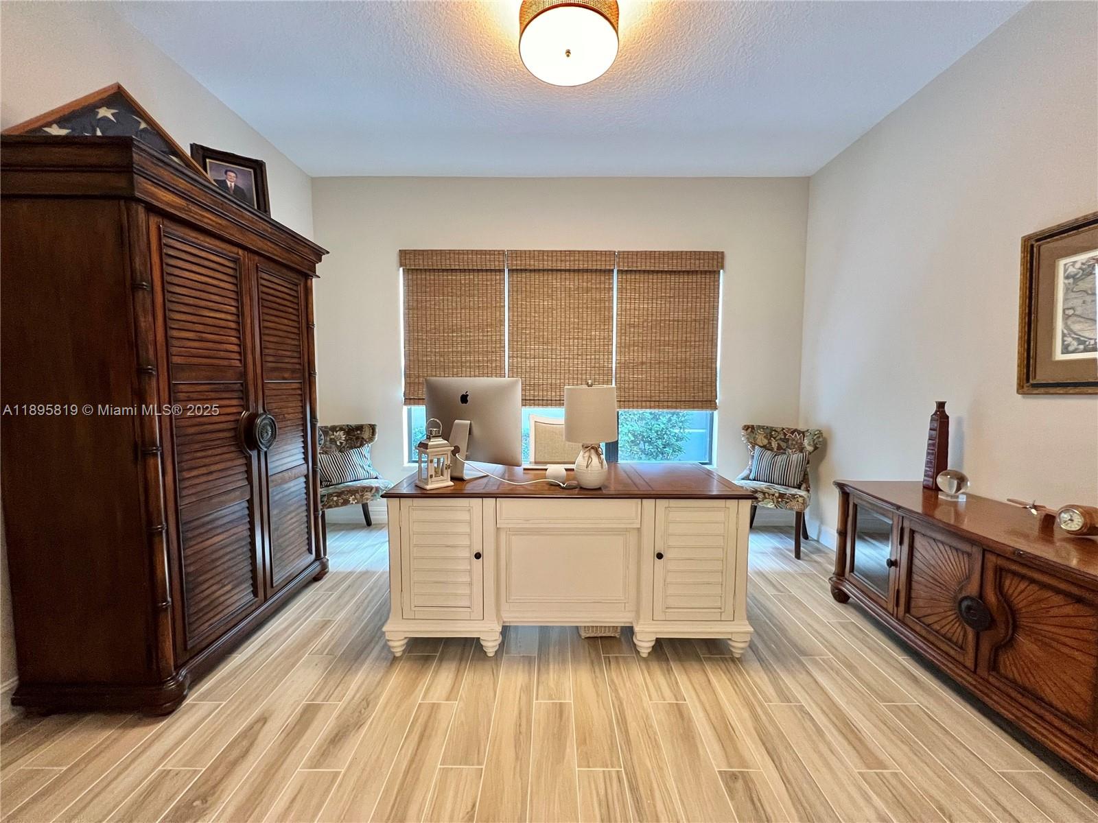 11985 N Kalmar Cir N Parkland, FL 33076