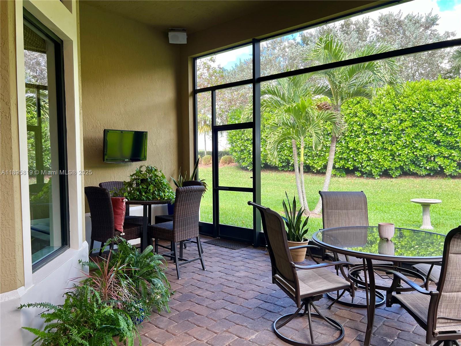 11985 N Kalmar Cir N Parkland, FL 33076