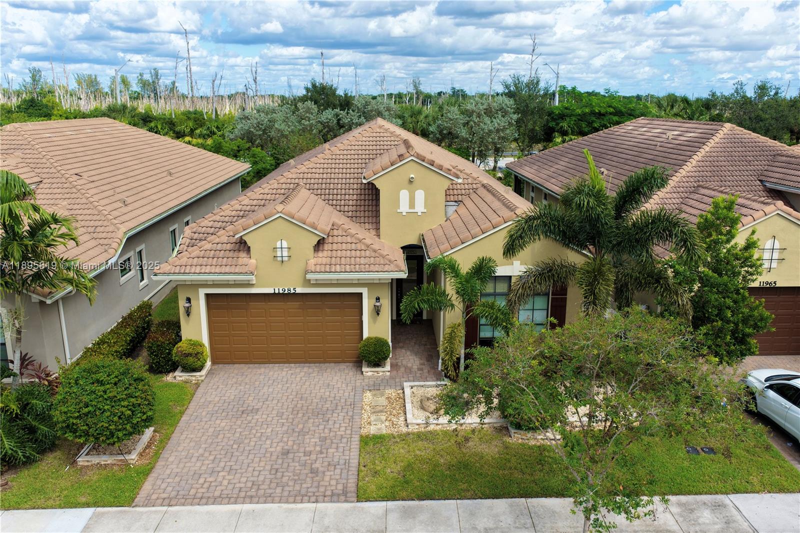 11985 N Kalmar Cir N Parkland, FL 33076