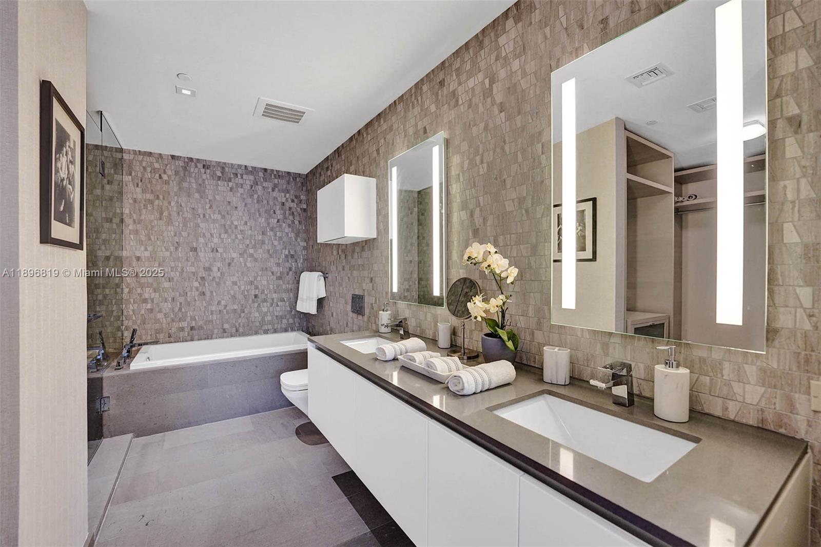 image Rise Condo12